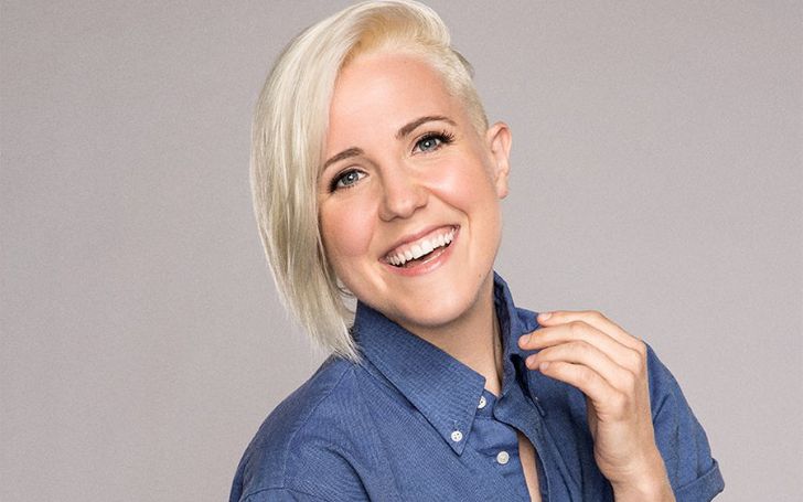 Who Is Hannah Hart? Get To Know About Her Age, Height, Net Worth, Measurements, Personal Life, & Relationship